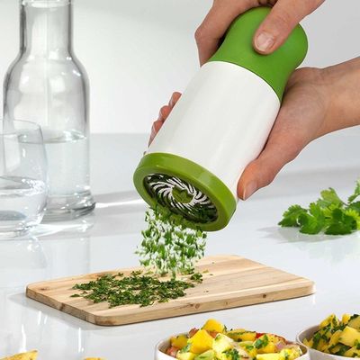 Zuhause Küchenzubehör Praktische Koriandermühle für Gemüse Petersilie Gewürze und Kräuter