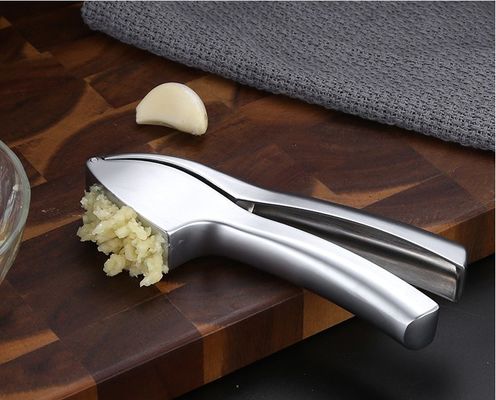 Lebensmittelqualität Knoblauchpresse Minzer Ingwercrusher Peeler Squeezer 16 * 3cm Multi Küchen Grater