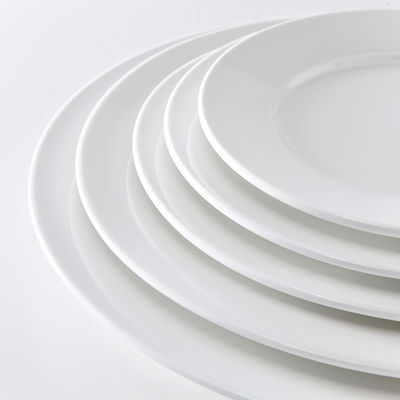 Vorratene weiße Keramik-Dinnerplatten für Restaurant-Hotel-Dinnerware-Sammlung