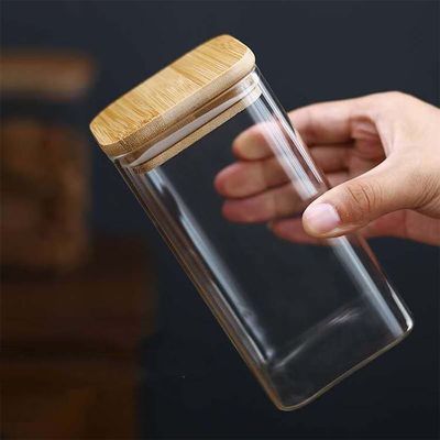 Modernes Design Lebensmittelbehälter mit Bambusholzdeckel 300 ml 500 ml Gewürzglasglas