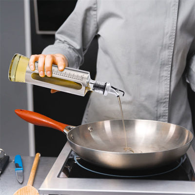 500 ml Kapazität Silber Edelstahl Olivenöl Dispenser Glasflasche mit Ausguss