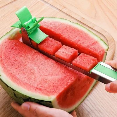 Stockierte Edelstahl-Wassermelonen-Schneider-Schneider-Schneider für erfrischende Saftwürfel